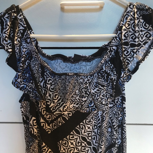 Off-Shoulder Top - Picture 2 of 8